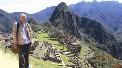 视力趁看得见多看一些美好 76岁大爷6年游100国