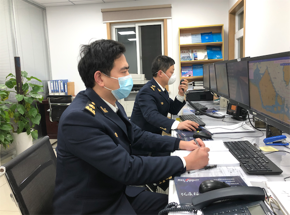 [海事部门]10万只跨国爱心口罩援甬 宁波海事部门“五优先”保障连夜快速进港