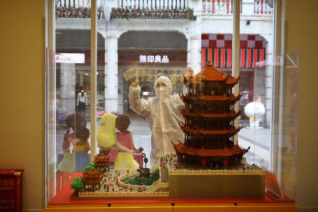 「步行街」武汉标志性步行街楚河汉街恢复营业