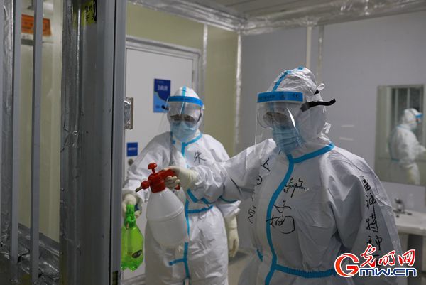 『病区』微视频丨雷神山医院普通病区关闭 最后一批援鄂医疗队员撤离