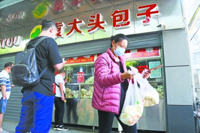 [户部巷]热干面、面窝、烧卖……热气腾腾的武汉过早老街回来了