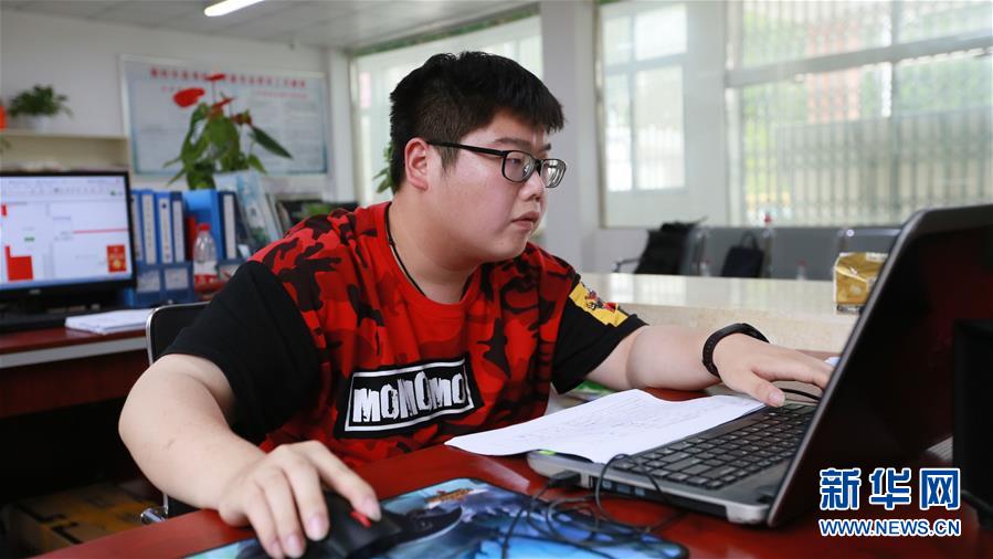 大学毕业生青春，在希望的田野上——大别山区寻访“城归”大学毕业生