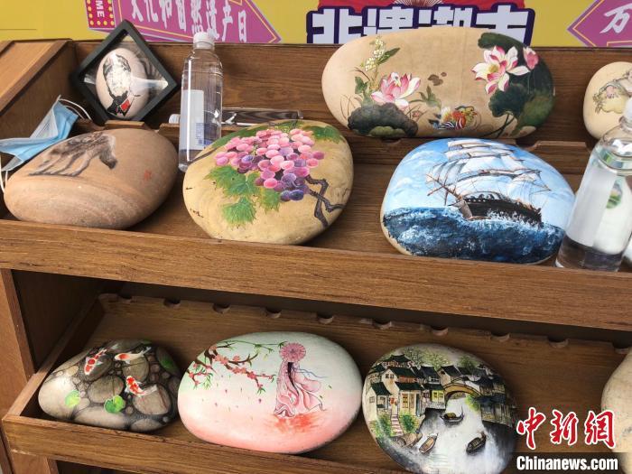 石头创作|浙江“全职妈妈”创作石头画 致敬岁月留下的痕迹