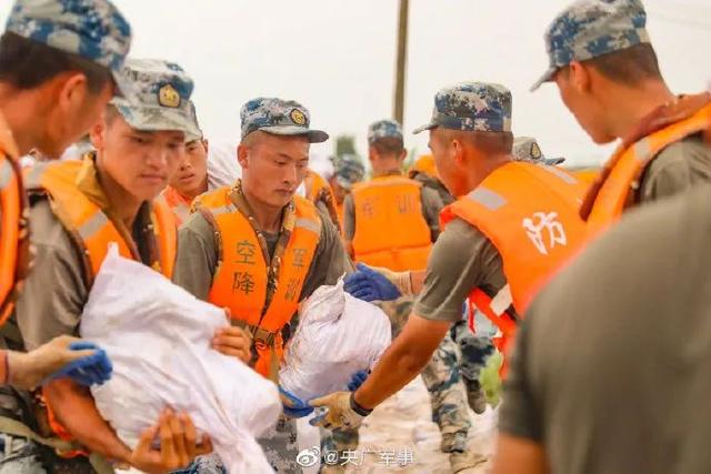 勋章|这样的脸、手、脚……都是你们最帅的样子