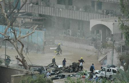 The&nbsp;photo&nbsp;taken&nbsp;on&nbsp;Oct.&nbsp;25,&nbsp;2009&nbsp;shows&nbsp;the&nbsp;site&nbsp;of&nbsp;a&nbsp;suicide&nbsp;attack&nbsp;near&nbsp;the&nbsp;building&nbsp;of&nbsp;Baghdad&nbsp;provincial&nbsp;council&nbsp;in&nbsp;Baghdad,&nbsp;capital&nbsp;of&nbsp;Iraq.(Xinhua/Gao&nbsp;Shan)