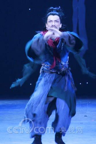 《逼上梁山》表演:孙科