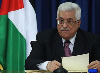 Palestinian&nbsp;National&nbsp;Authority&nbsp;Chairman&nbsp;Mahmoud&nbsp;Abbas&nbsp;reads&nbsp;a&nbsp;statement&nbsp;in&nbsp;West&nbsp;Bank&nbsp;city&nbsp;of&nbsp;Ramallah&nbsp;on&nbsp;Nov.&nbsp;5,&nbsp;2009.&nbsp;Abbas&nbsp;said&nbsp;here&nbsp;Thursday&nbsp;he&nbsp;won't&nbsp;run&nbsp;for&nbsp;another&nbsp;term&nbsp;in&nbsp;the&nbsp;presidential&nbsp;election&nbsp;in&nbsp;January&nbsp;2010.(Xinhua/Hua&nbsp;Chunyu)