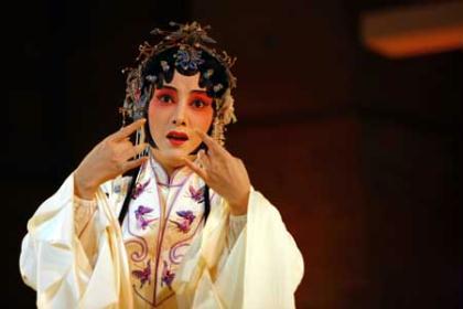 Photo&nbsp;taken&nbsp;on&nbsp;Nov.&nbsp;17,&nbsp;2009&nbsp;shows&nbsp;a&nbsp;scene&nbsp;of&nbsp;"Peony&nbsp;Pavilion",&nbsp;a&nbsp;well-known&nbsp;Chinese&nbsp;traditional&nbsp;Kunqu&nbsp;Opera,&nbsp;at&nbsp;the&nbsp;headquarters&nbsp;of&nbsp;United&nbsp;Nations&nbsp;Educational,&nbsp;Scientific&nbsp;and&nbsp;Cultural&nbsp;Organization(UNESCO)&nbsp;in&nbsp;Paris,&nbsp;capital&nbsp;of&nbsp;France.&nbsp;A&nbsp;performance&nbsp;staged&nbsp;by&nbsp;China's&nbsp;Suzhou&nbsp;Kunqu&nbsp;Opera&nbsp;Troupe&nbsp;debut&nbsp;at&nbsp;the&nbsp;headquarters&nbsp;of&nbsp;UNESCO&nbsp;on&nbsp;Tuesday&nbsp;night.&nbsp;Regarded&nbsp;as&nbsp;"the&nbsp;mother&nbsp;of&nbsp;all&nbsp;operas",&nbsp;Kunqu&nbsp;has&nbsp;a&nbsp;long&nbsp;history&nbsp;of&nbsp;over&nbsp;500&nbsp;years&nbsp;and&nbsp;is&nbsp;one&nbsp;of&nbsp;China's&nbsp;extant&nbsp;oldest&nbsp;dramatic&nbsp;forms.&nbsp;It&nbsp;was&nbsp;listed&nbsp;as&nbsp;one&nbsp;of&nbsp;the&nbsp;19&nbsp;inaugural&nbsp;"Masterpieces&nbsp;of&nbsp;Oral&nbsp;and&nbsp;Intangible&nbsp;Heritage&nbsp;of&nbsp;Humanity"&nbsp;by&nbsp;UNESCO&nbsp;in&nbsp;2001.&nbsp;(Xinhua/Zhang&nbsp;Yuwei)