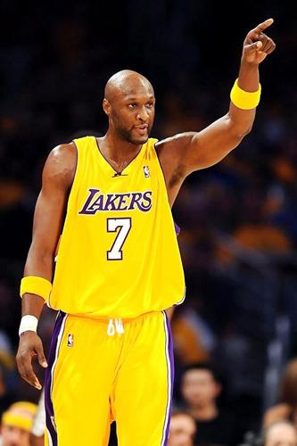 [组图]奥多姆传记:爱吃糖迷<em>JAY</em>-Z 与<em>女友</em>闪婚_