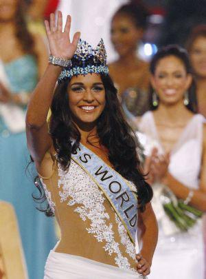 Miss&nbsp;Gibraltar&nbsp;Kaiane&nbsp;Aldorino&nbsp;waves&nbsp;after&nbsp;being&nbsp;crowned&nbsp;Miss&nbsp;World&nbsp;during&nbsp;the&nbsp;Miss&nbsp;World&nbsp;finals&nbsp;in&nbsp;Midrand,&nbsp;outside&nbsp;Johannesburg,&nbsp;December&nbsp;12,&nbsp;2009.(Xinhua/Reuters&nbsp;Photo)