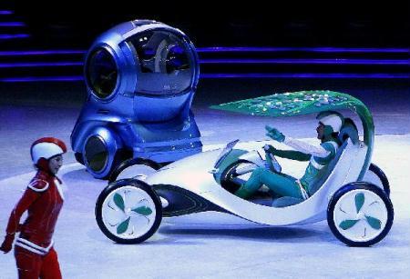 The concept car Yezi (leaf) made by Shanghai Automotive Industry Corporation (SAIC), is unveiled at the SAIC and GM pavilion of the 2010 Shanghai World Expo in Shanghai, east China, April 11, 2010. (Xinhua/Chen Fei)
