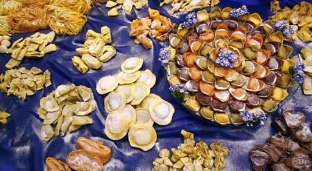 Different&nbsp;types&nbsp;of&nbsp;pasta&nbsp;are&nbsp;displayed&nbsp;at&nbsp;the&nbsp;Alimentaria&nbsp;trade&nbsp;show&nbsp;in&nbsp;Barcelona&nbsp;March&nbsp;25,&nbsp;2010.[Agencies]