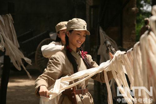 《高粱红了》引热议 甘婷婷朱亚文<em>女强</em>男弱配