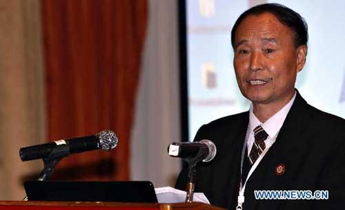 Teachers+teaching+class Teacher Teaching Clipart. Teachers+teaching+class