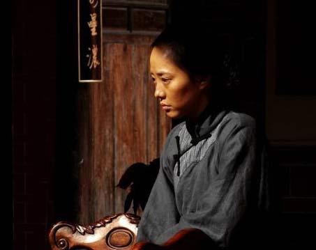 《海峡<em>往事</em>》央视8频道开播 刘园园扛鼎<em>女一号</em>