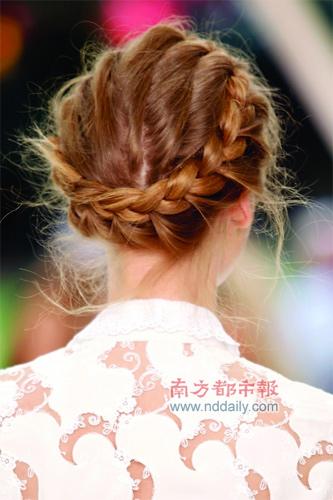 http://style.cntv.cn/20110513/104482_3.shtm