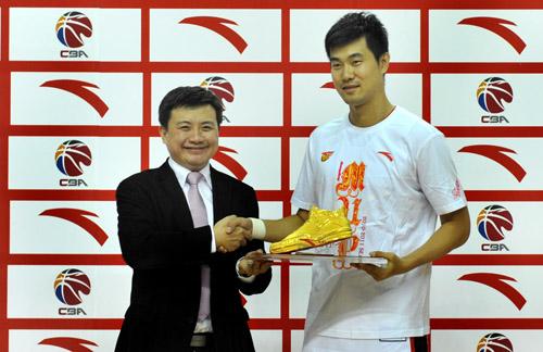 安踏mvp金靴见证七冠王 王仕鹏终获最高荣誉