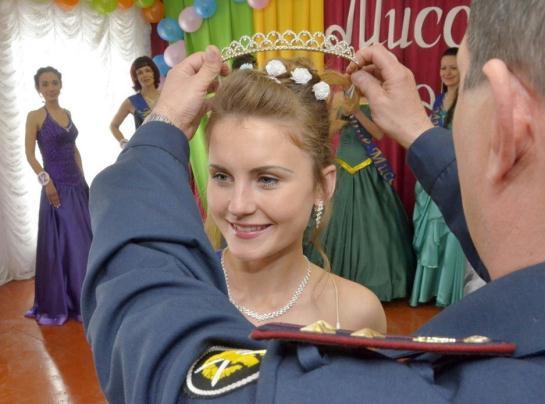 俄罗斯<em>女子监狱</em>举行选美大赛(组图)_<em>粤语</em>台