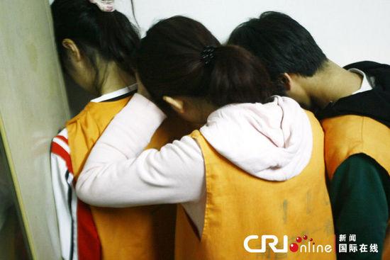 南昌13岁<em>女孩</em>用鸽子血假扮处女敲诈嫖客(图)_