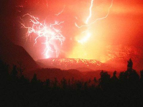 马提尼克岛培雷火山爆发