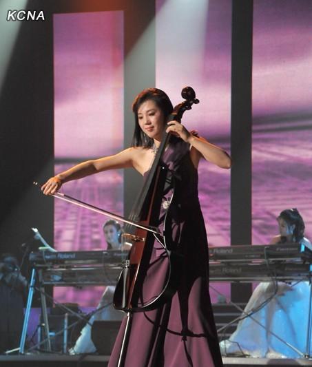 朝鲜确认 金正恩 已经 结婚  妻子是乐团歌手(图)_