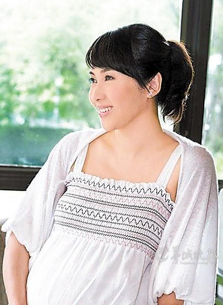 黎姿又生了女儿 女婴重7斤取名 Pegella _粤语台