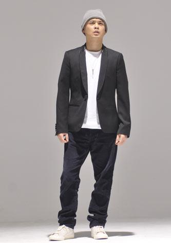 侧田强势回归 新国语创作单曲展现悲歌之王风