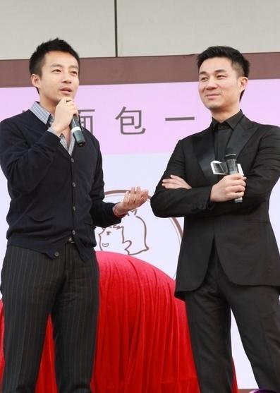 汪小菲与<em>妹夫</em>许雅钧撇妻同赴夜总会 小S:正常