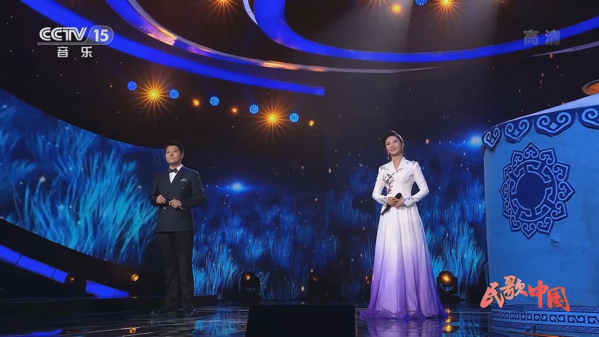 [民歌中国]歌曲《敖包相会》 演唱：黄训国 张晓娇_CCTV节目官网-CCTV-15_央视网(cctv.com)