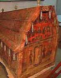 《凤棺女尸之谜》