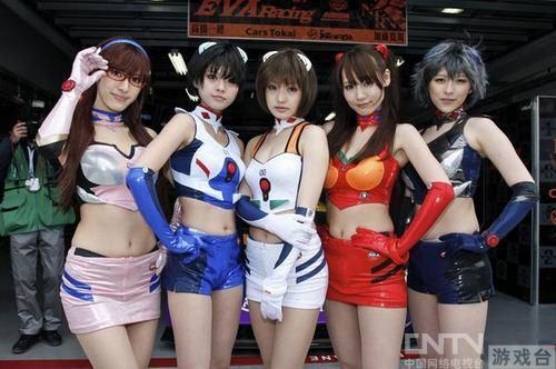 游戏动漫攻占日本GT大奖赛\u201c痛车\u201d美女齐