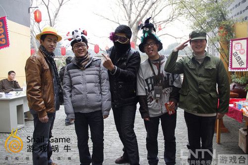 软妹子VS痴汉 蜗牛年会千人大COS_厂商新闻