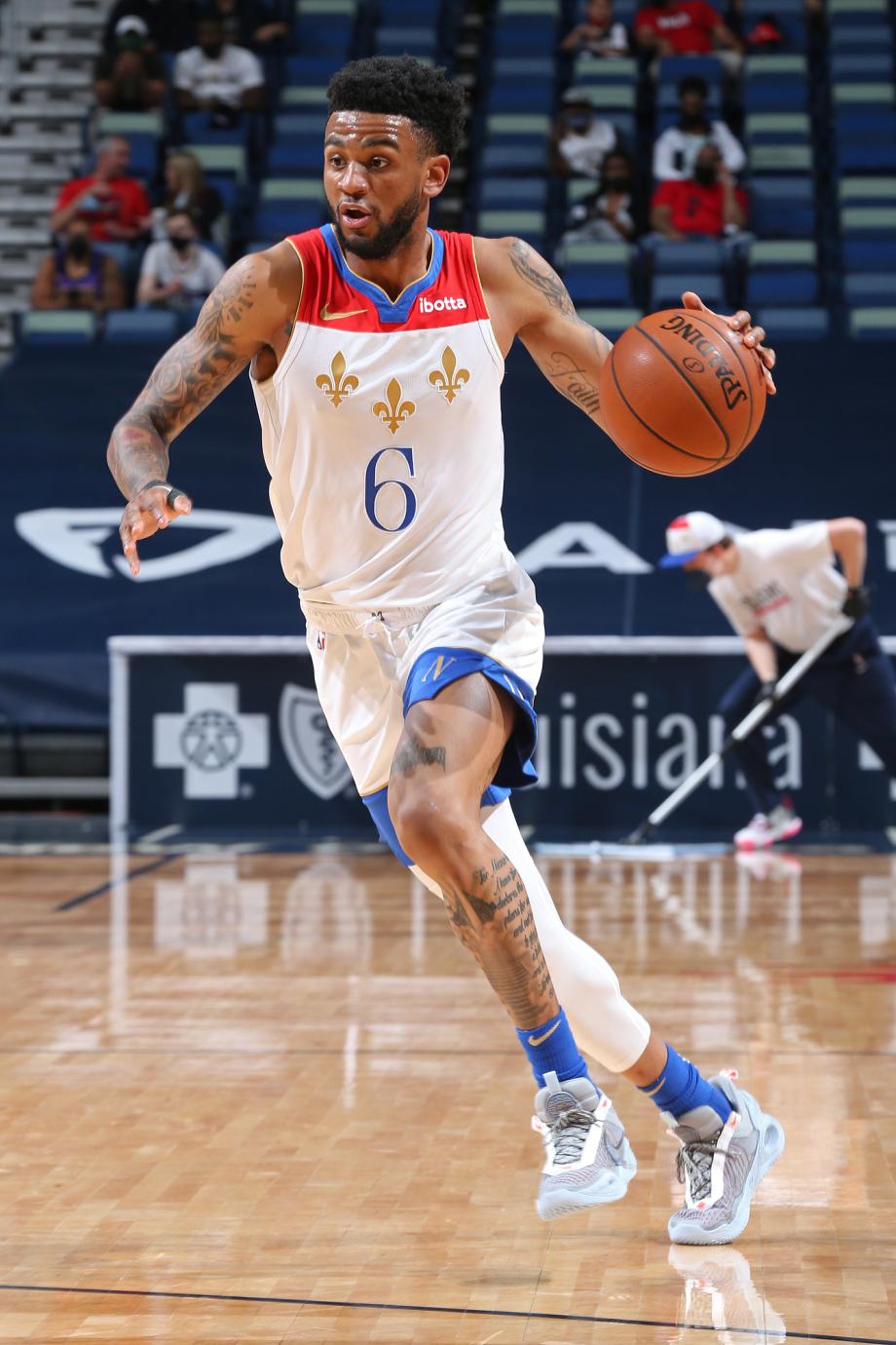湖人11098鹈鹕，鹈鹕98-110湖人集锦虎扑，2020nba湖人鹈鹕？