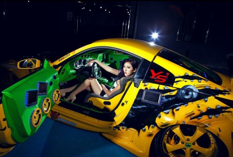 让人望而却步的紫发尤物 挑战暴力<em>小柠檬</em>_CN