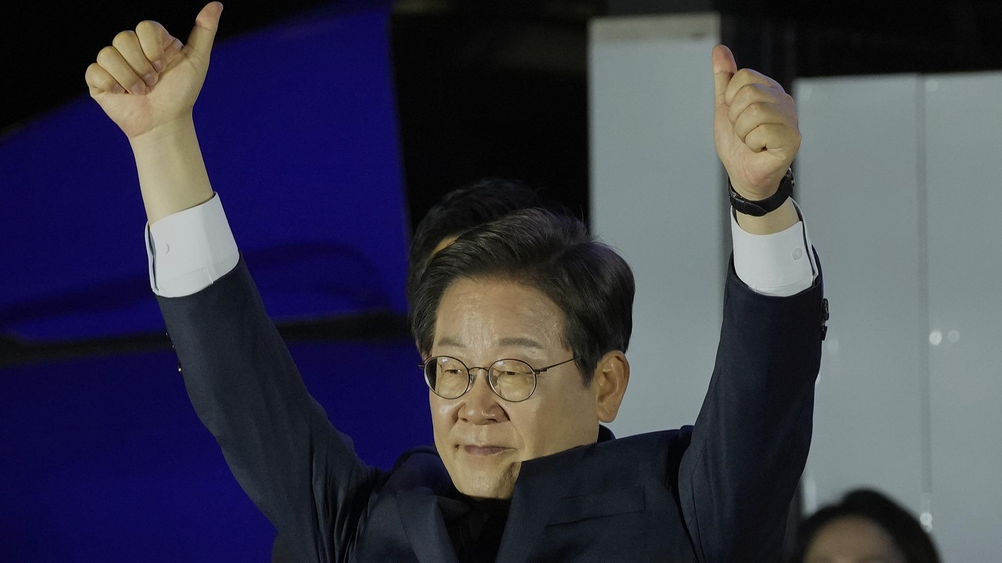 Lee Jae-myung formally begins S. Korea's presidential term