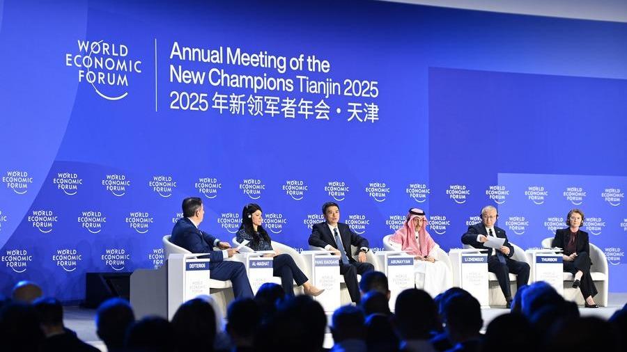 2025 Summer Davos sees sustainability and AI meet global collaboration