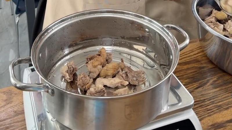 Taiwan Youth Spice Up Sichuan: From Chili Fields to Chicken Soup