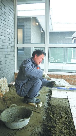 草鹿八千流_央视人均月薪八千(2)