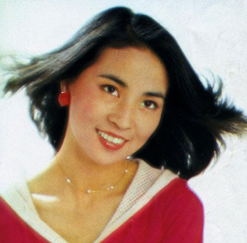 成龙妻子林凤娇为谋生曾当伴舞女郎