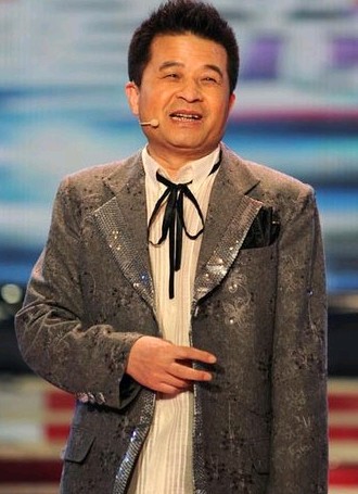 历届春晚主持大盘点 朱军爱<em>抢话</em>毕福剑很靠谱