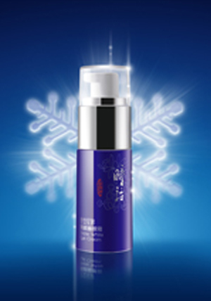 达人抢评活动--瞳话雪莹星眸黑眼圈眼霜