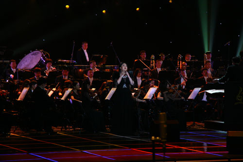 1号选手<em>李思琦</em>充满戏剧性的表演赢得了迪里拜