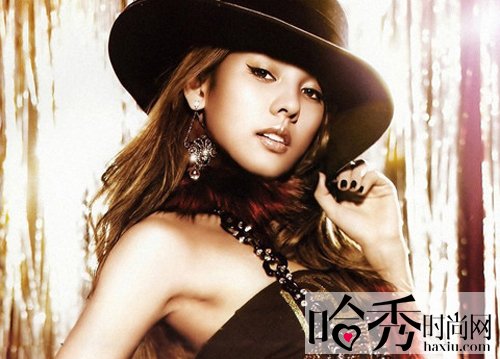 学韩式眼线画法打造李孝利妖媚眼妆_时尚台_央视网