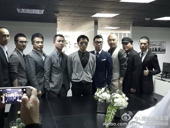 谢霆锋进驻内地做股东获房车接送 综艺 央视网