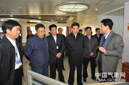 郑国光在河南省气象局调研要求:认真学习贯彻