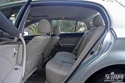 华西村人均收入_央视人均月薪8千(2)