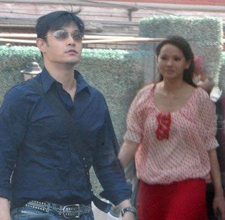 盘点<em>伊能静</em>姐弟恋:小哈林8岁 大黄维德2岁_综