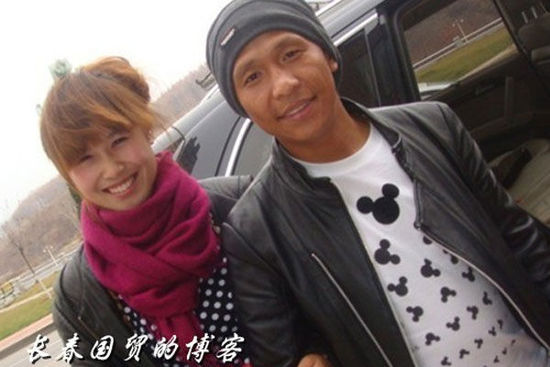 赵本山徒弟宋小宝漂亮老婆首曝光_综艺_央视