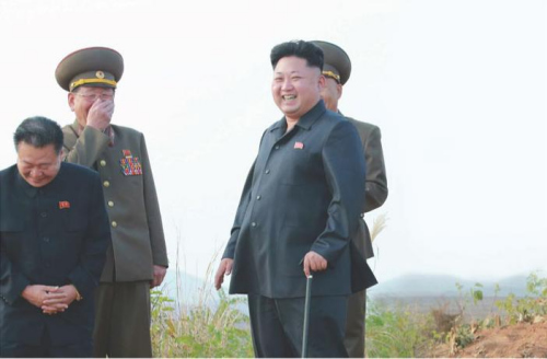 金正恩指导飞行员起降训练欲建&ldquo;天空敢死队&rdquo;