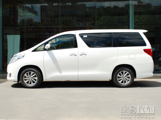 比较大的保姆车 2015011508432738245.jpg